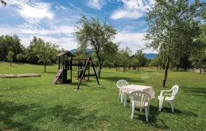 Beautiful Home in Gracac With 4 Bedrooms, Sauna and Wifi - Image 4