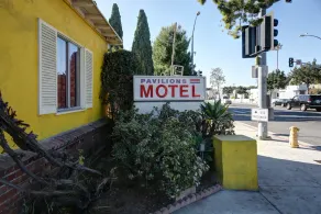 Pavilions Motel - Image 3