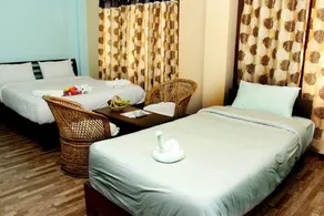 Hotel Lake Tower - Image 2