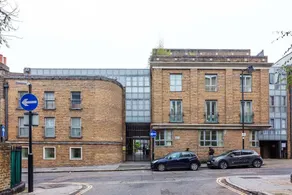 Sophisticated 2 Bed, 2 Bath apt in Angel - Image 4