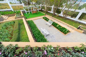 Dona Villa - Image 3