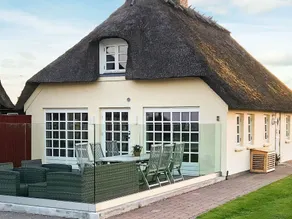 Rustic Holiday Home in Juelsminde With Terrace - Image 4
