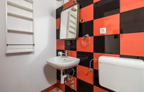 Amazing Home in Novalja With 5 Bedrooms and Wifi - Image 3