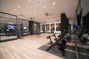SoBe Waterfront Apartments - Image 2