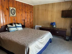 Colonial Inn - Image 2