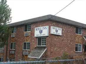 Royal Inn - Image 3