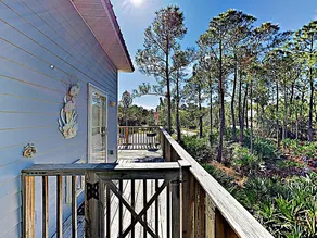 Pet-friendly 3br, 2 Blocks To Beach 3 Bedroom Home - Image 5