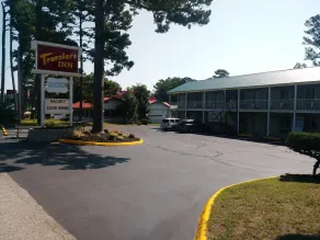 Travelers Inn - Image 2