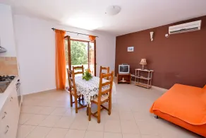 Apartments Cola - Image 3