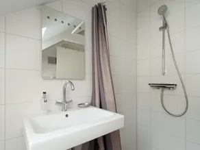 Attractive Countryside Holiday Home in Quiet, yet Central Location in Schoorl - Image 2