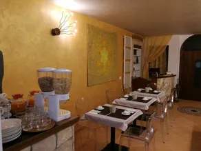 Kedimore - Suite Color House - Image 2