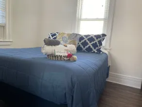 Cozy private room - Image 2