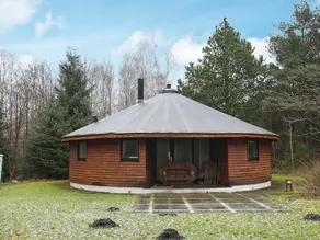 Cosy Holiday Home in Hojslev With Sauna - Image 5