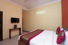 Vashu Residency By OYO Rooms - Image 2