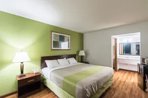 Motel 6 Mattoon - Image 4