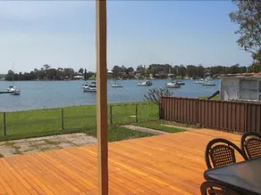 Lakefront Simplicity - Image 5