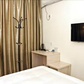 Tailaoshan Mingyue Hostel - Image 5