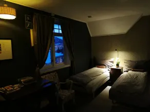 Bed & Waffles - Image 4