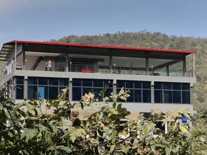 Hotel Sunrise - Image 4