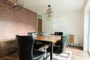 THE CENTURY CHALET CONTEMPORARY 2BDR TOWNHOUSE WITH PARKING - Image 5
