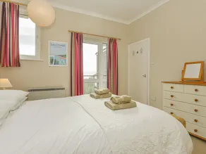 2 Hazeldene - Image 2