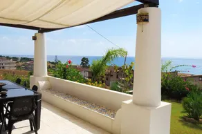 5 bedrooms house at Brancaleone Marina 200 m away from the beach with sea view jacuzzi and enclosed - Image 3