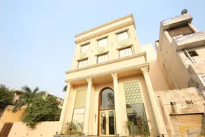 Hotel Jane Royale by OYO Rooms - Image 3