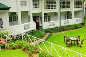 Green Forest Hotel by OYO Rooms - Image 3