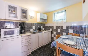 Beautiful Home in Porec With Wifi and 1 Bedrooms - Image 2