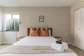 The Luxe Suites of Alexandria - Image 4