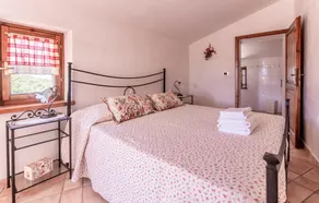 Stunning Home in Monticello Amiata With Wifi and 2 Bedrooms - Image 2
