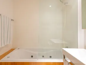Lovely Apartment With Swimming Pool in Apúlia - Image 4