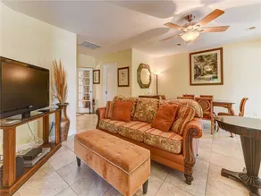 Anastasia Cottage, 2 Bedrooms, Walk to Beach, Sleep 4 - Image 3