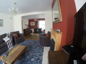 Beautiful and Spacious House in North Wales, UK - Image 2