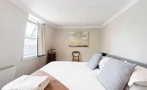 Central Apartment with Wifi - Image 5