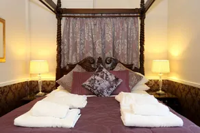 The Downe Arms Wykeham Country Inn - Image 5