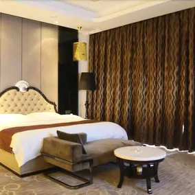 Royal Garden Hotel - Image 4