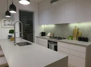 Bondi Blue - Image 5