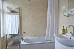 Little Hayes, Group Accommodation in Lyndhurst - Image 5
