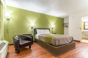 Royal Inn - Image 2
