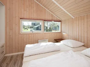 Homely Holiday Home in Juelsminde Near Sea - Image 3