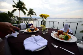 Dolphin Cove Inn - Image 4