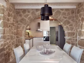 Arismari Luxury Villas - Image 3
