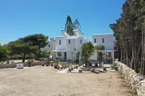 Kiki's Dream Refurbished Apartment With a Bacony and sea Views - Image 3