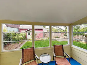 Charming - Blocks To Dining, Shops, Parks 3 Bedroom Home - Image 5