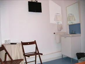 Hostel Puerta del Sol - Image 5