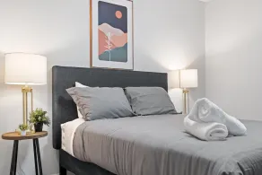 Stylish 1BR Near UT Highland Evonify - Image 2