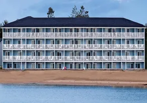 Fairview Beachfront Inn & Waterpark - Image 4