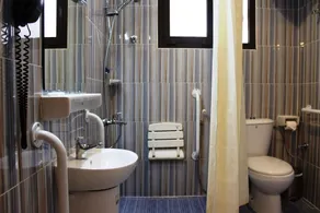 Sutchi Hotel - Image 3
