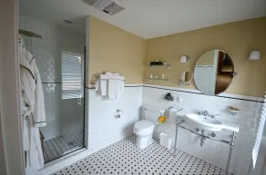 Sheridan's & Sheridan House - Image 4